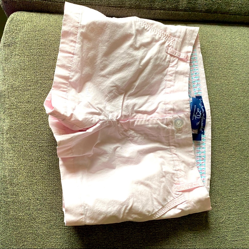 Pink like new shorts. Size xs juniors.